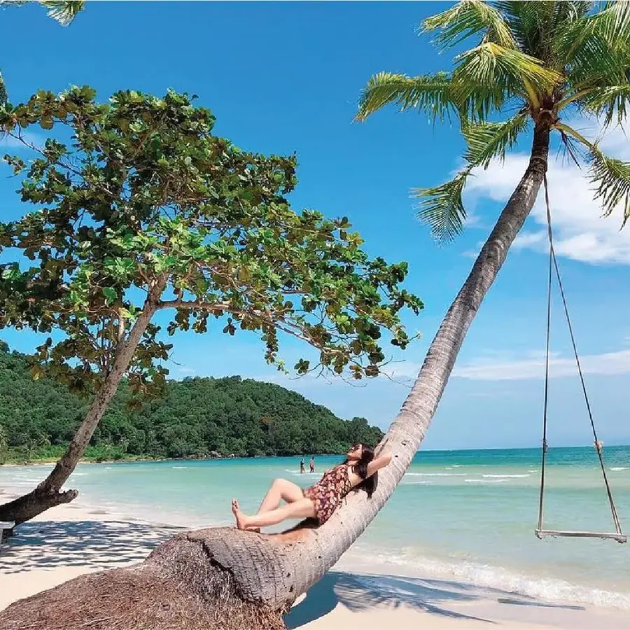 Travel to the South of Phu Quoc Island to discover the most beautiful destinations and many interesting experiences